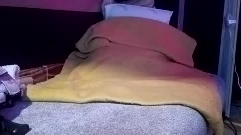 Snapshot of knock2wice1975 chatting on March 2, 8:38 am knock2wice1975 online show from March 2, 8:38 am