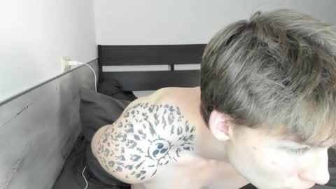 Snapshot of knotsiemens chatting on October 14, 5:53 pm Adam online show from October 14, 5:53 pm