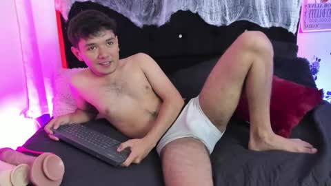 Snapshot of kody_sexy chatting on October 24, 12:18 pm kody_sexy online show from October 24, 12:18 pm