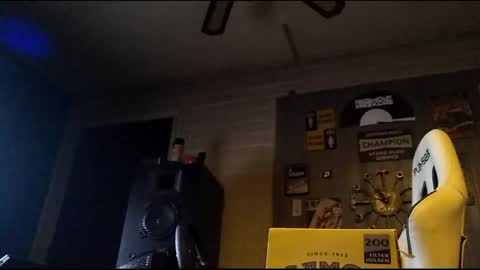 koelie1982 online show from January 7, 6:24 pm