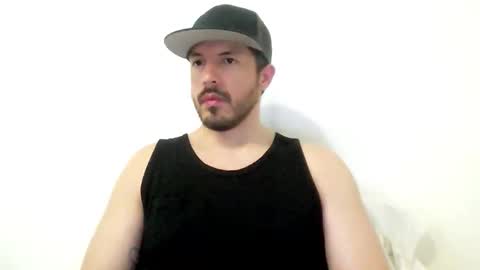 kolombianox online show from October 31, 6:39 am