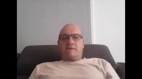 Snapshot of konsty17 chatting on January 29, 2:30 am konsty17 online show from January 29, 2:30 am