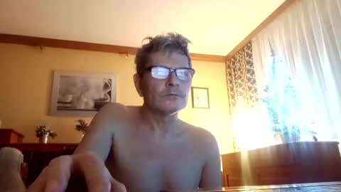 Snapshot of korek24hot chatting on January 2, 11:27 pm Korek online show from January 2, 11:27 pm