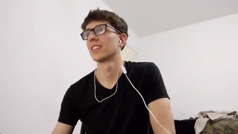 Facu online show from December 22, 9:11 am