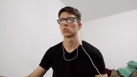 Facu online show from January 20, 1:39 am