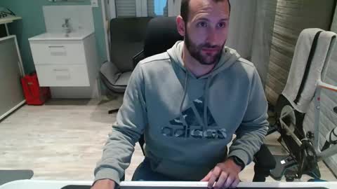 Snapshot of krevett80800 chatting on September 17, 6:31 pm krevett80800 online show from September 17, 6:31 pm