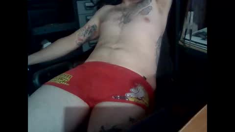 Snapshot of kristo2323 chatting on October 26, 10:12 pm kristo2323 online show from October 26, 10:12 pm