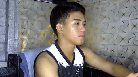 kritthanarkorn online show from March 22, 5:07 pm