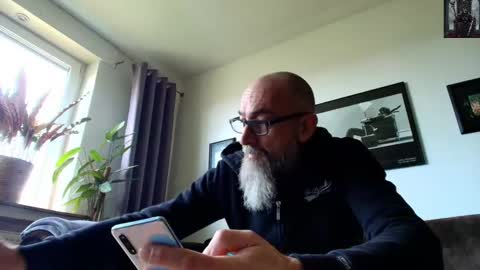 krummersaebel online show from March 12, 9:12 am