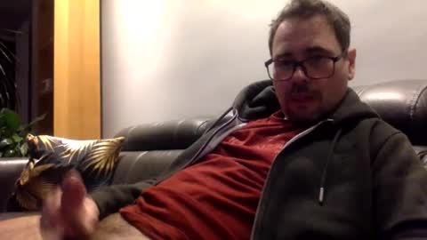 krzysztof1977 online show from March 4, 9:33 pm