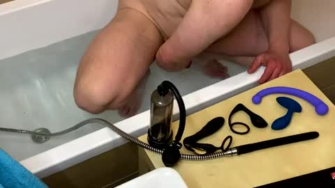 Tony online show from April 29, 9:43 pm