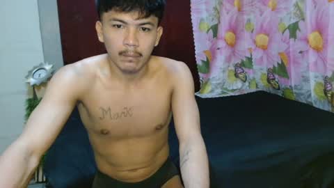 kyle_lourence online show from June 26, 1:42 am