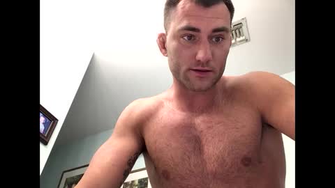 Snapshot of kylegotittt chatting on December 19, 12:24 am Hotbody545 online show from December 19, 12:24 am