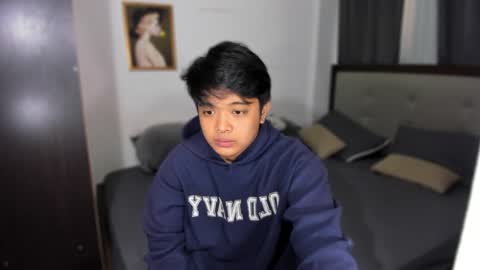 kyll_collins online show from December 11, 6:59 am