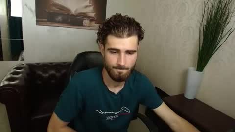 KyloEast online show from June 23, 5:01 am