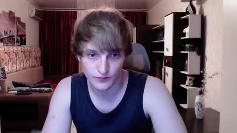 Snapshot of l1onkennedy chatting on October 23, 9:18 pm l1onkennedy online show from October 23, 9:18 pm