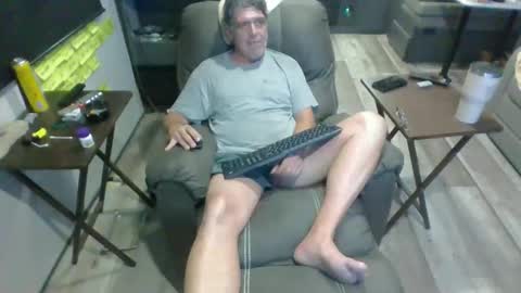 l8tniter online show from October 30, 12:57 am