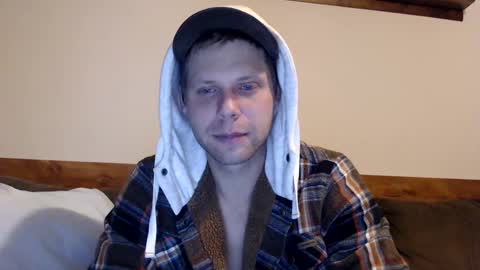 Snapshot of lancehardin chatting on October 8, 11:42 pm Lance online show from October 8, 11:42 pm