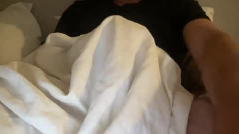HUNG YUNG STR8 online show from July 23, 8:39 pm
