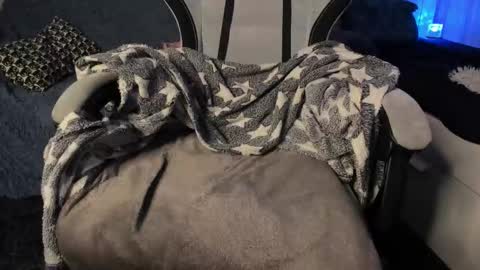 acie online show from December 15, 6:43 am