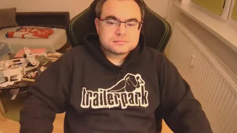 latexboy893 online show from December 22, 9:12 pm