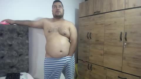 santi online show from April 6, 7:03 pm