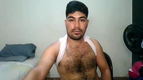 LATINHAYRIBOY online show from March 5, 4:09 am