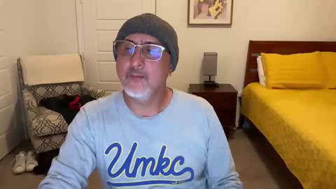 QS - INDEPENDENT MODEL online show from October 28, 4:48 am