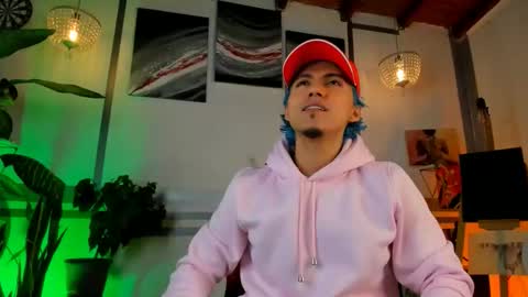 latino_boysmiles online show from February 26, 2:13 am