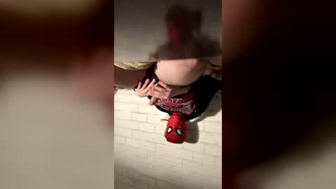 latino_spiderman online show from July 11, 8:00 pm