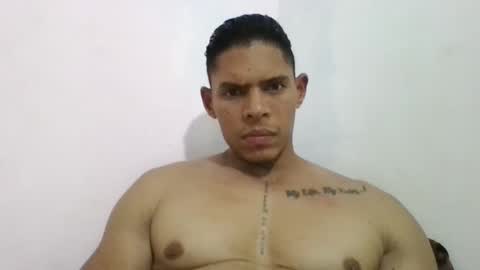 latinoxxl22cm online show from February 27, 3:47 am