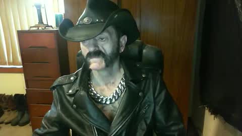 leathergreaser online show from November 9, 7:18 pm