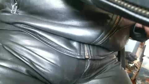 Leathermotocross online show from May 9, 4:30 pm
