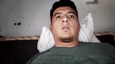 Snapshot of leche_dura122 chatting on December 29, 6:05 pm leche_dura122 online show from December 29, 6:05 pm