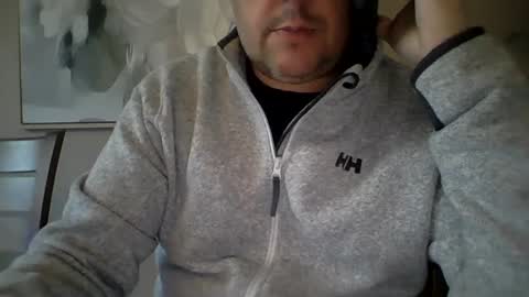 Le beau curieux online show from March 4, 10:05 pm