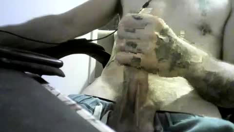 leebm477 online show from July 12, 10:56 pm