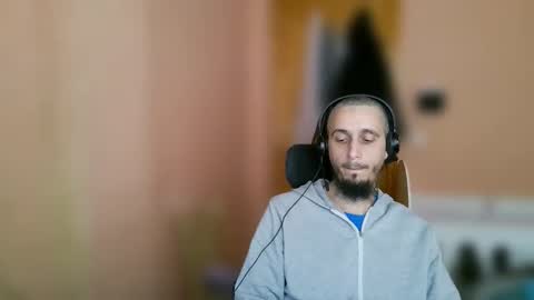 lefrenchiies online show from March 19, 10:29 am