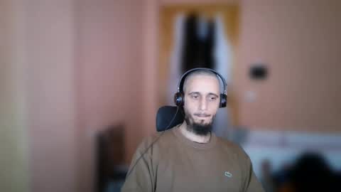 lefrenchiies online show from February 16, 9:29 am