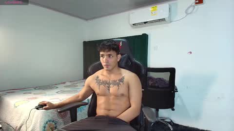 Snapshot of lei_77 chatting on February 11, 3:29 am  Lei  online show from February 11, 3:29 am
