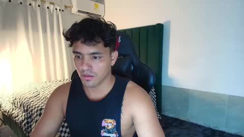 Snapshot of lei_77 chatting on October 23, 11:30 pm  Lei  online show from October 23, 11:30 pm