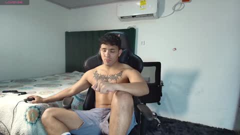 Snapshot of lei_77 chatting on January 18, 10:06 pm  Lei  online show from January 18, 10:06 pm