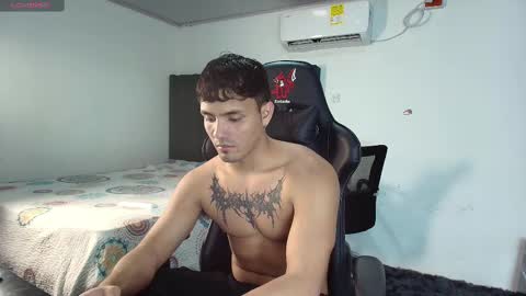 Snapshot of lei_77 chatting on February 9, 10:00 pm  Lei  online show from February 9, 10:00 pm