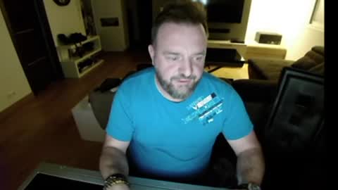 Snapshot of lemouth006 chatting on December 21, 6:34 pm Ange online show from December 21, 6:34 pm