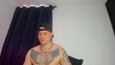 Yesid online show from March 8, 4:48 pm