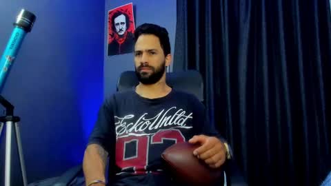 Snapshot of leo_diaz01 chatting on February 10, 12:30 am Leo  Diaz online show from February 10, 12:30 am