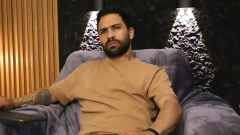 Leo  Diaz online show from February 4, 6:41 am