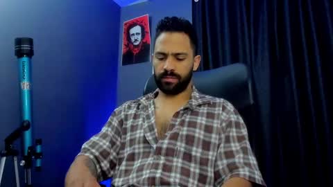 Snapshot of leo_diaz01 chatting on February 25, 2:33 pm Leo  Diaz online show from February 25, 2:33 pm