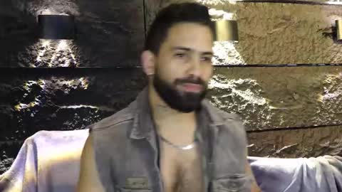 Snapshot of leo_diaz01 chatting on September 12, 2:44 am Leo  Diaz online show from September 12, 2:44 am