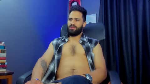 Snapshot of leo_diaz01 chatting on January 16, 1:48 am Leo  Diaz online show from January 16, 1:48 am