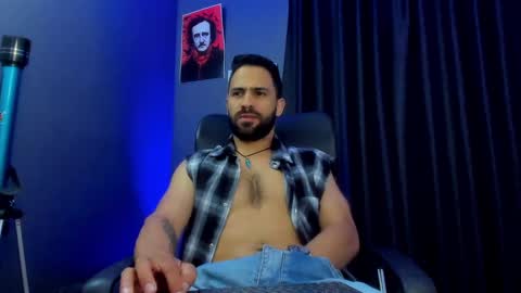 Snapshot of leo_diaz01 chatting on February 27, 11:15 pm Leo  Diaz online show from February 27, 11:15 pm